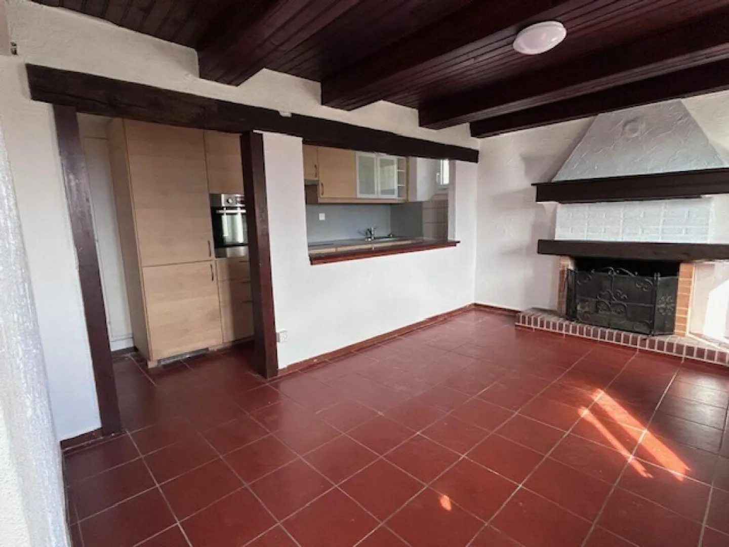 LARGE HOUSE WITH TWO APARTMENTS - GARDEN AND SPECTACULAR VIEW - Photo 3 of 27