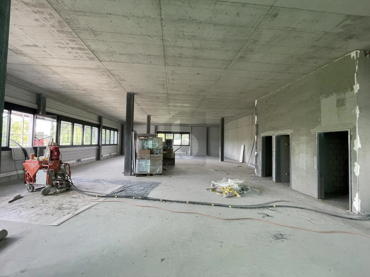 Nuovo progetto di costruzione ufficio grande - Foto 5 di 6