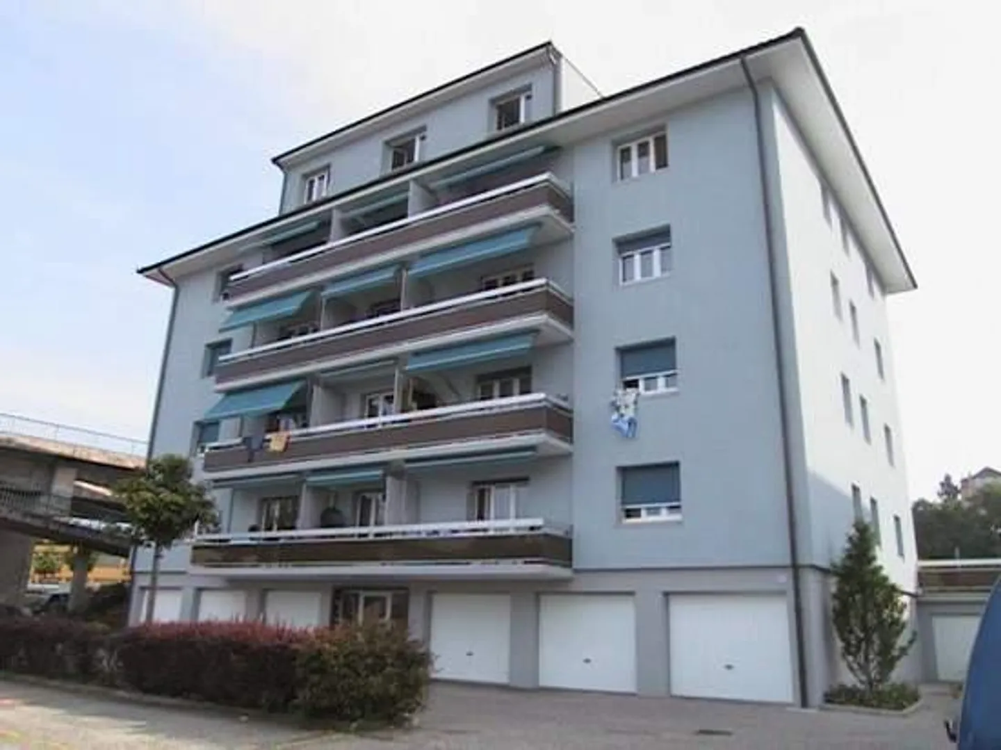 Außenparkplatz - Foto 1 von 2