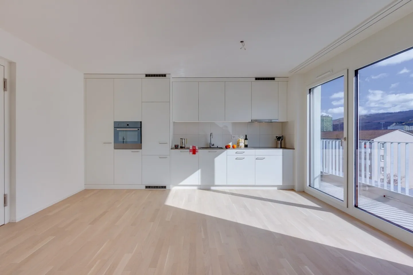 Modern Attic Apartment in Lärchengarten - Photo 4 of 10