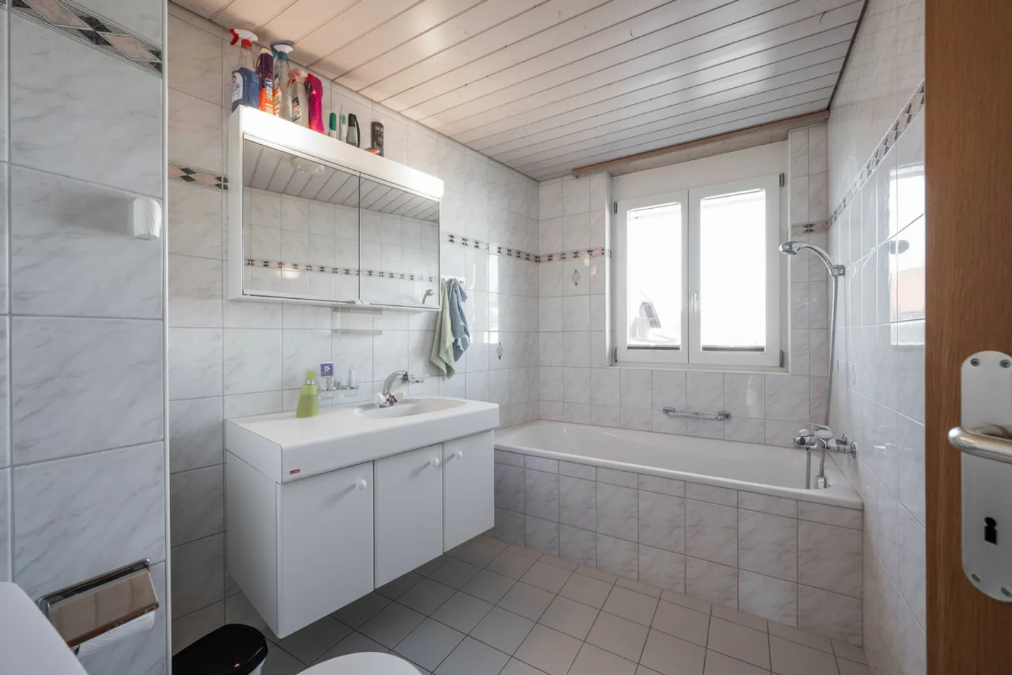 Charming Family Home in Roggwil - Photo 13 of 15