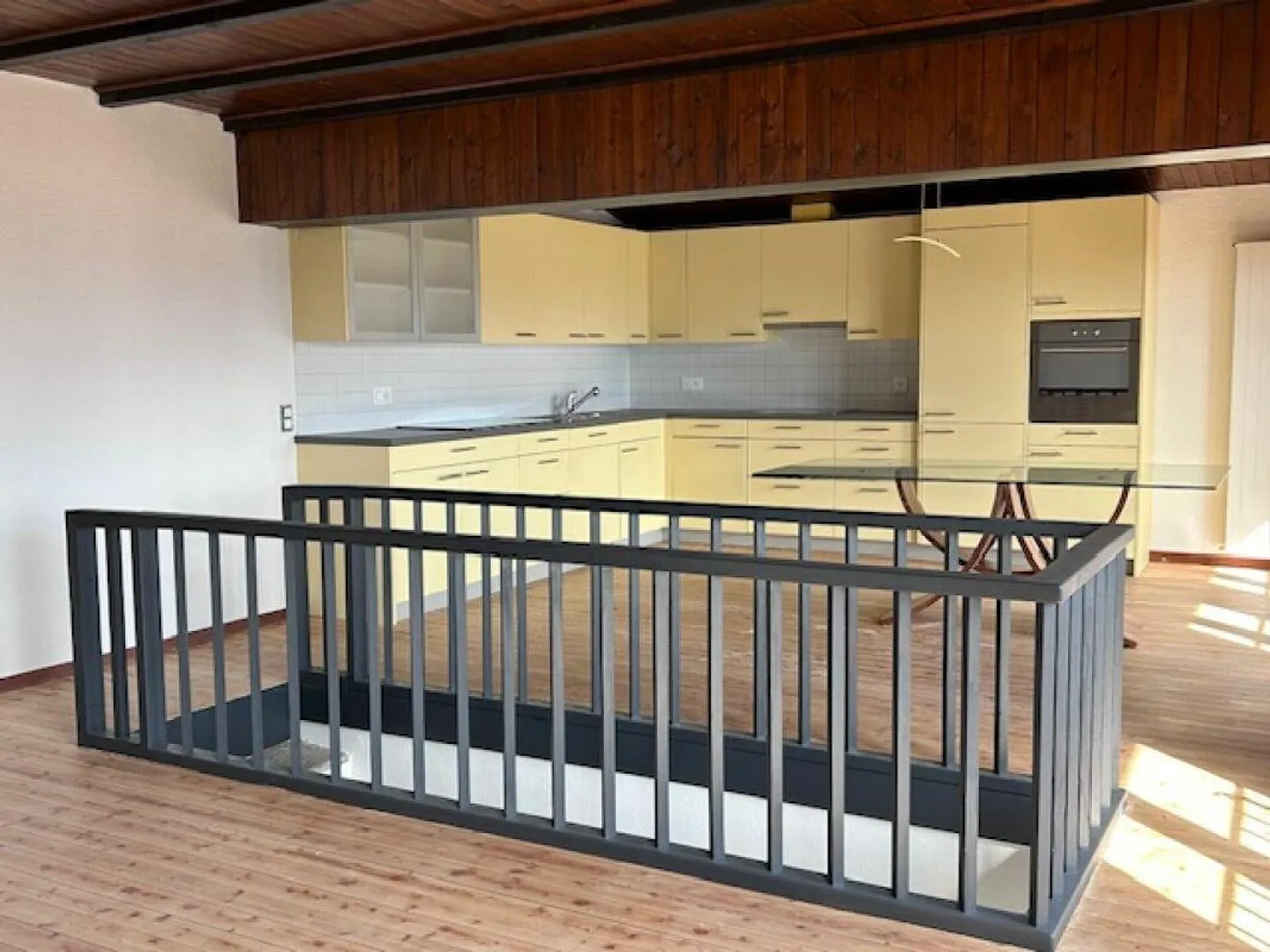LARGE HOUSE WITH TWO APARTMENTS - GARDEN AND SPECTACULAR VIEW - Photo 18 of 27