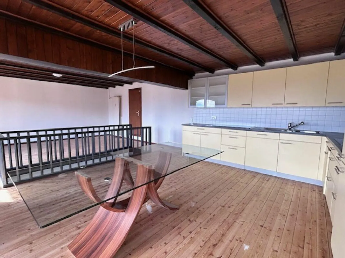 LARGE HOUSE WITH TWO APARTMENTS - GARDEN AND SPECTACULAR VIEW - Photo 20 of 27