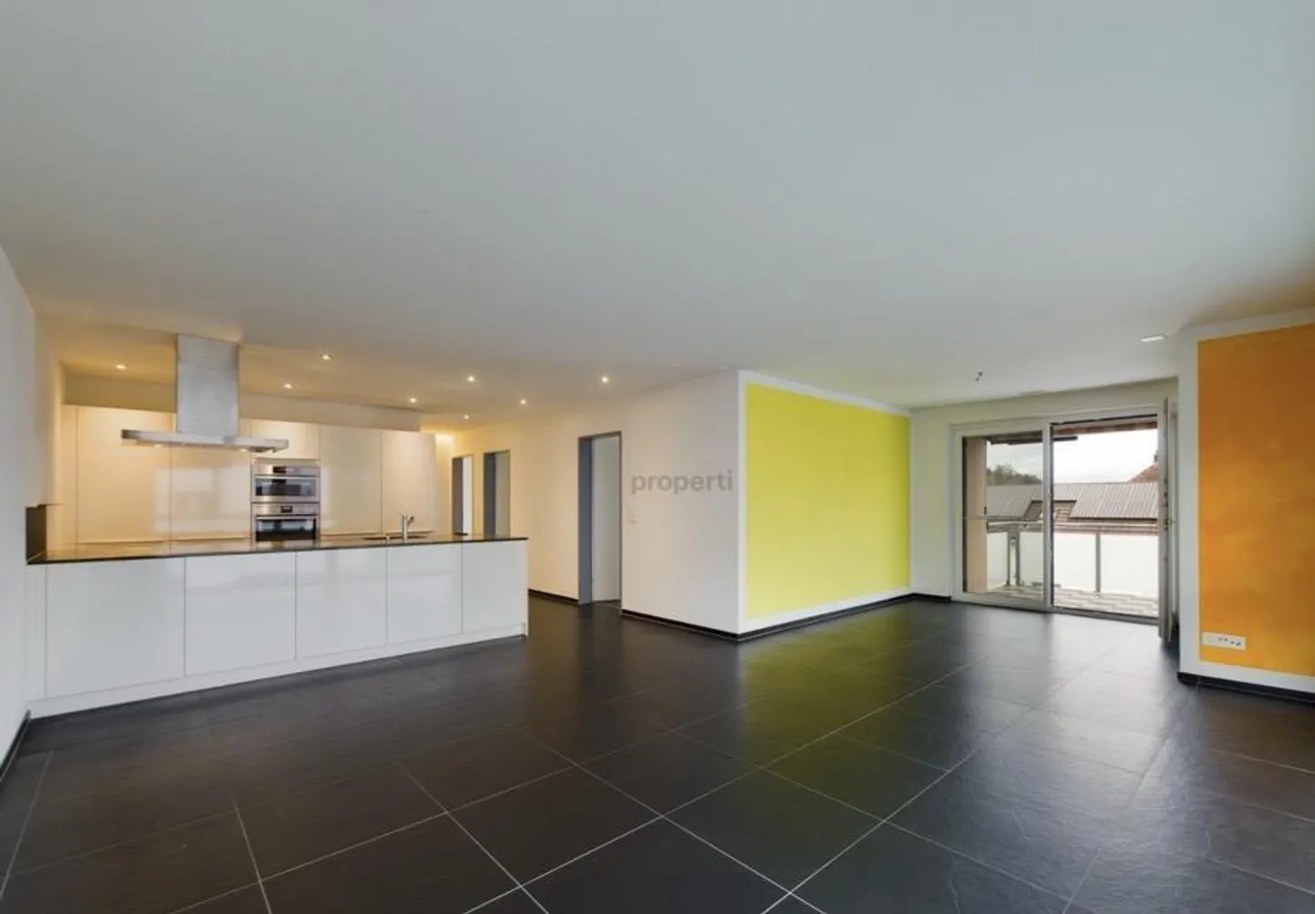 Moderne 4,5 Zimmerwohnung - Foto 1 von 8