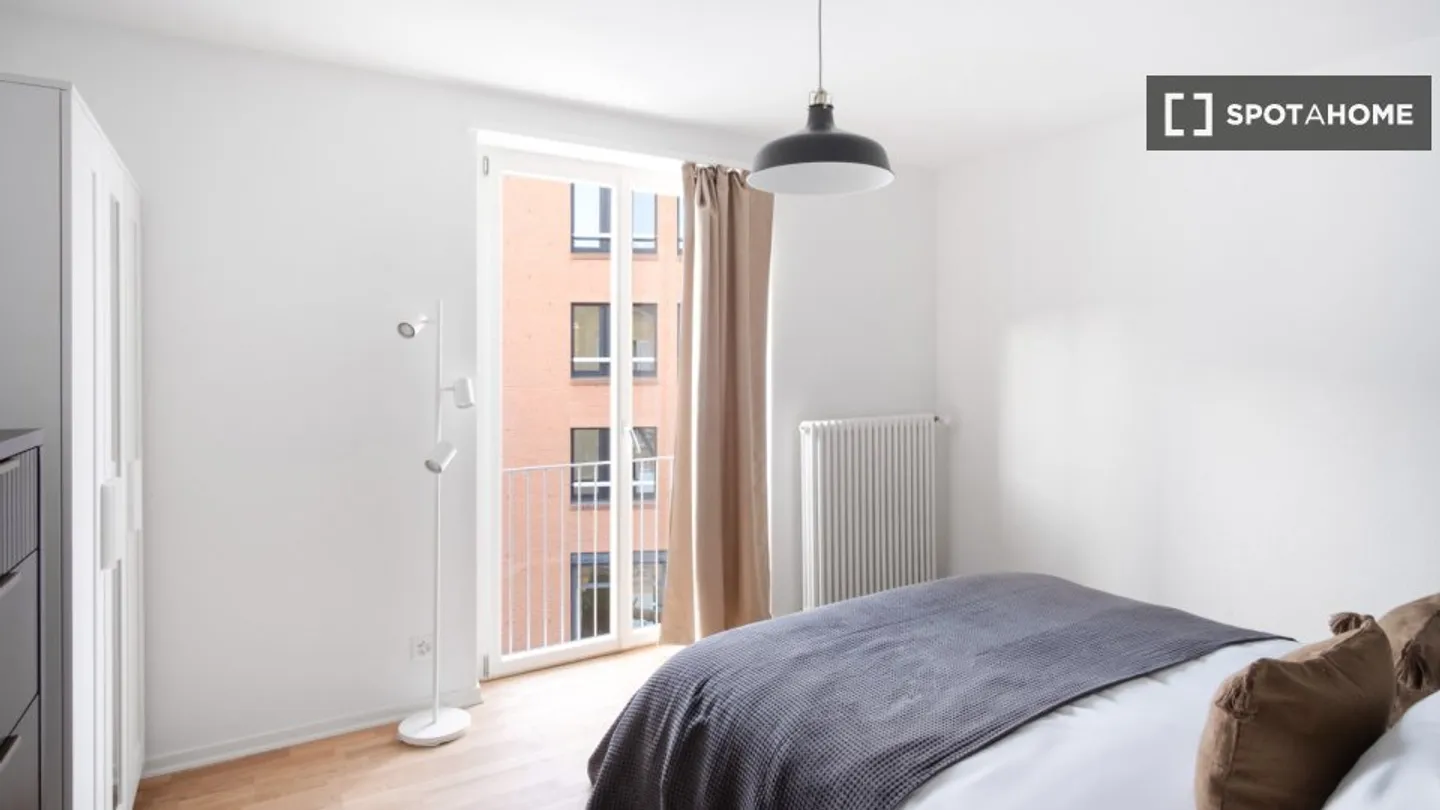 Entdecke, besichtige und miete dein neues Zuhause online mit vollem Vertrauen. - Foto 10 von 17