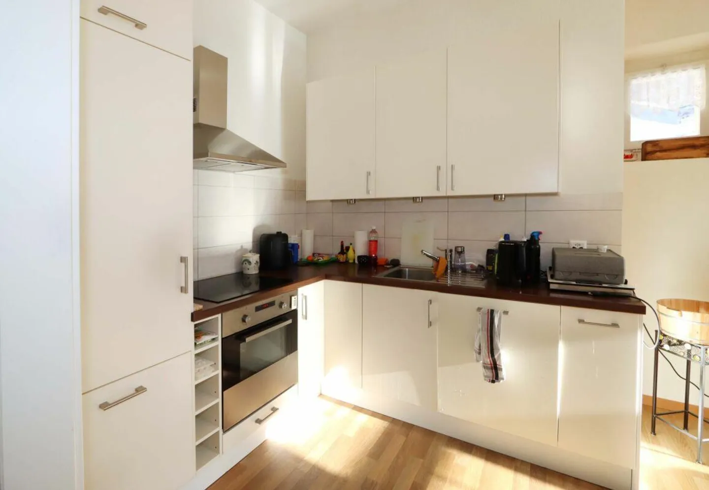 Casa multifamiliare indipendente e affascinante in una posizione soleggiata a Linthal, comune di Glarus Sud - Foto 5 di 23