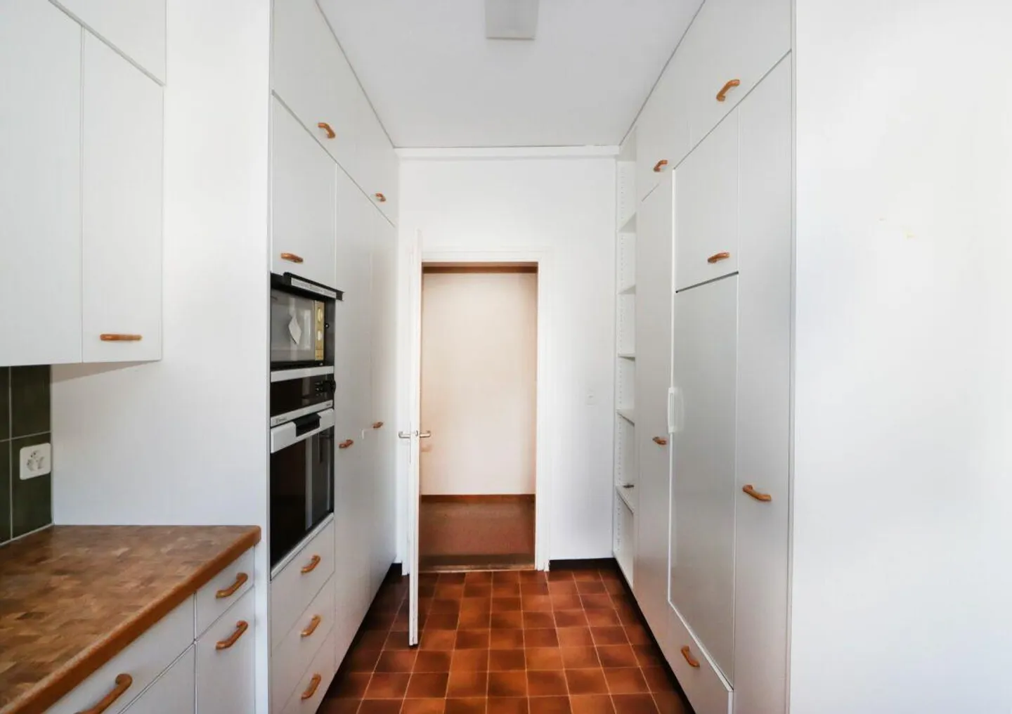 Casa multifamiliare indipendente e affascinante in una posizione soleggiata a Linthal, comune di Glarus Sud - Foto 11 di 23