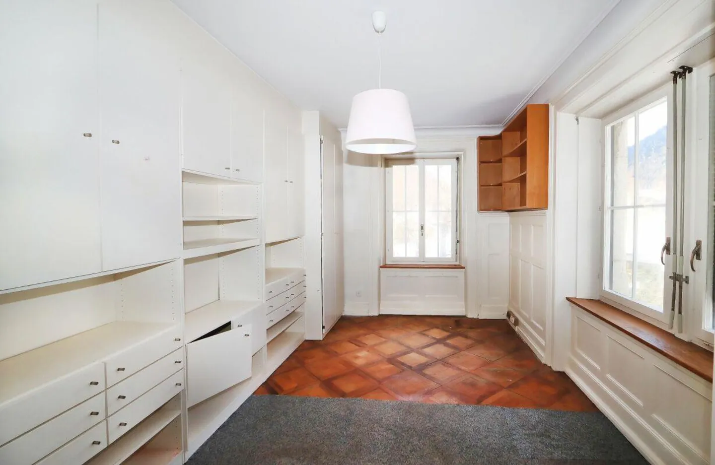 Casa multifamiliare indipendente e affascinante in una posizione soleggiata a Linthal, comune di Glarus Sud - Foto 12 di 23