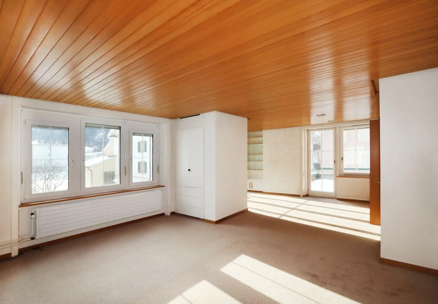 Casa multifamiliare indipendente e affascinante in una posizione soleggiata a Linthal, comune di Glarus Sud - Foto 13 di 23