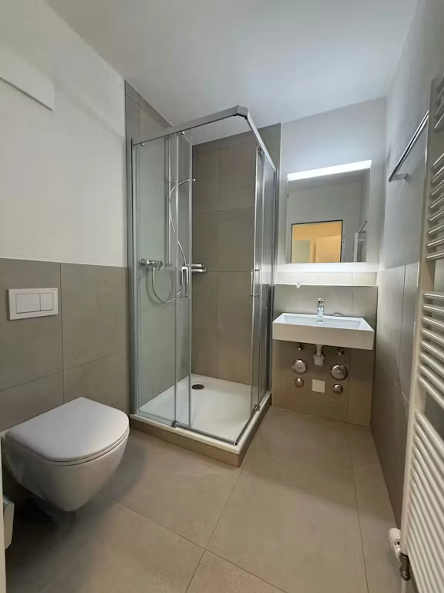 Charming Zurich Apartment - Photo 4 of 6