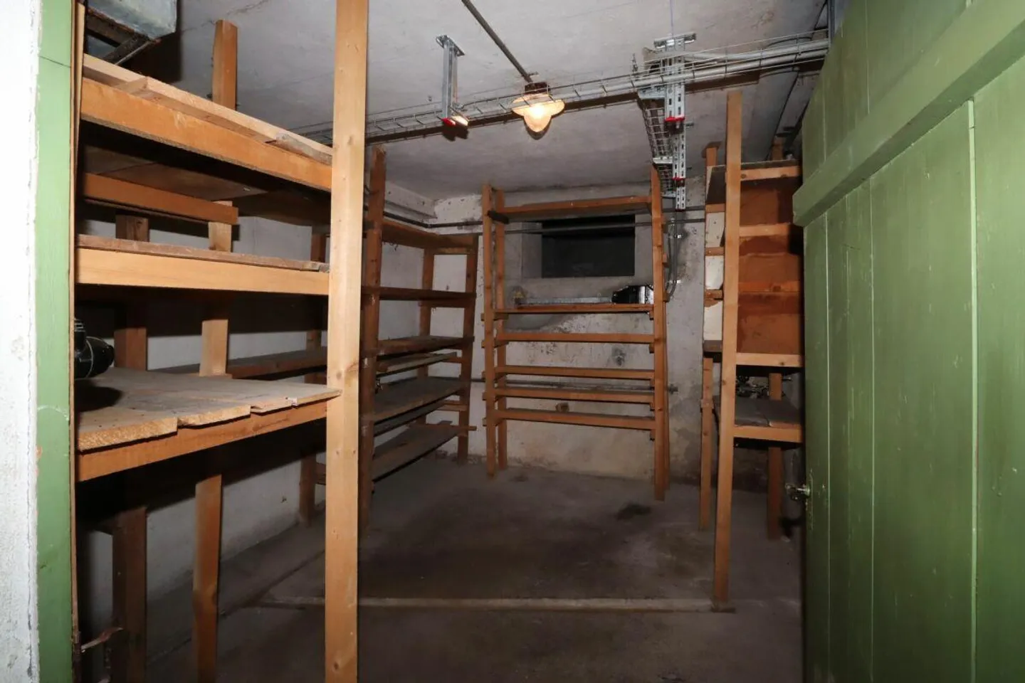 Casa multifamiliare indipendente e affascinante in una posizione soleggiata a Linthal, comune di Glarus Sud - Foto 22 di 23