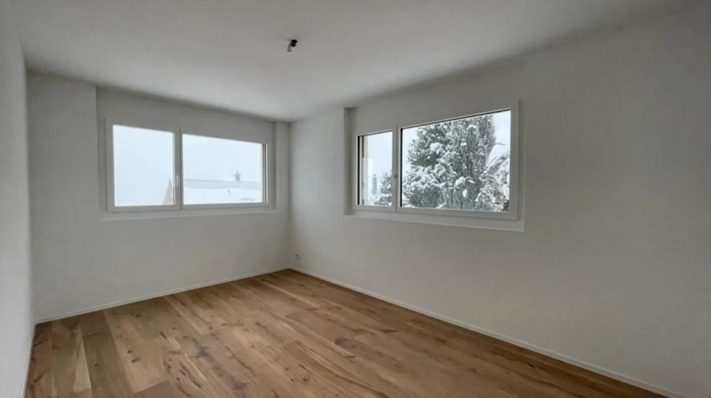 Appartamento moderno con balcone - Foto 8 di 14