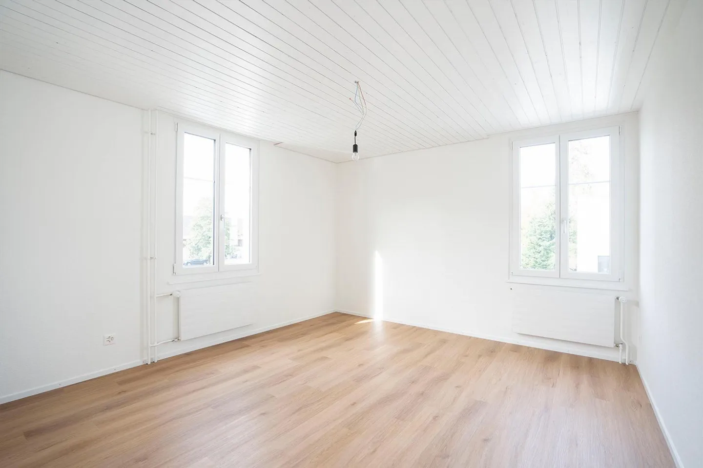 Charming home, quiet location, near train station - Photo 9 of 10