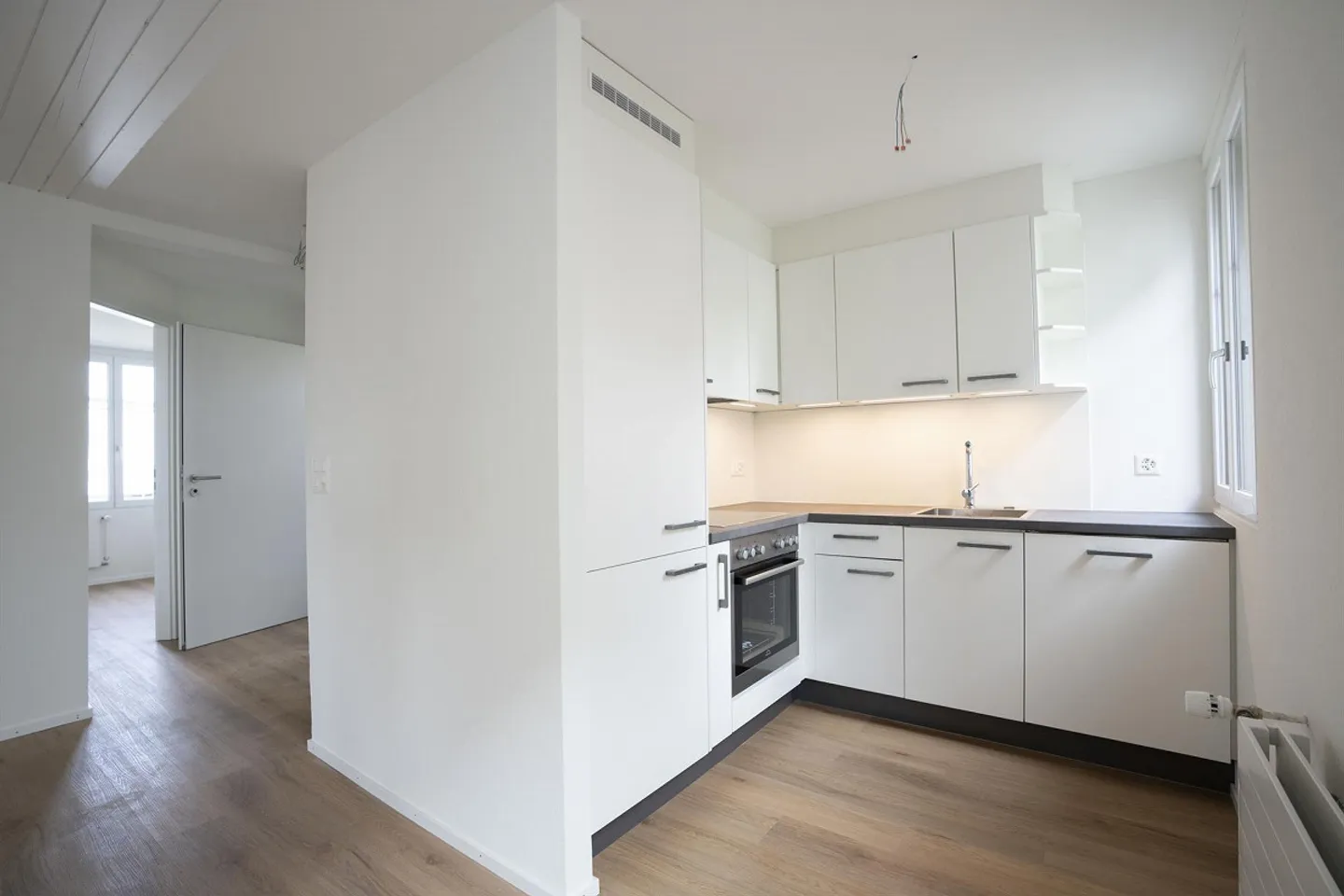 Charming home, quiet location, near train station - Photo 2 of 10