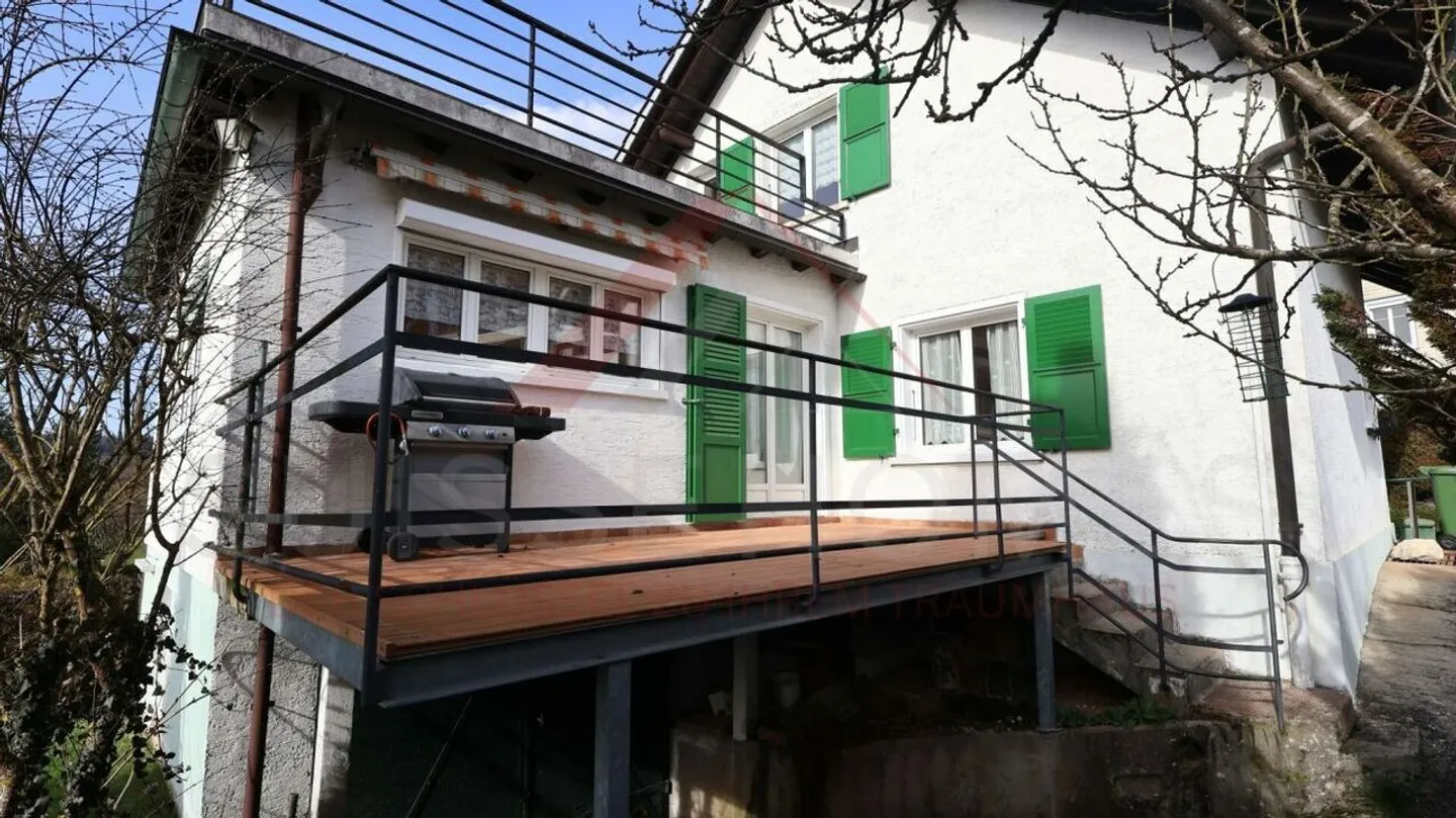 Extraordinary villa with 272 m² of living space, large plot and panoramic views - just a stone's throw from Porrentruy - Photo 19 of 21