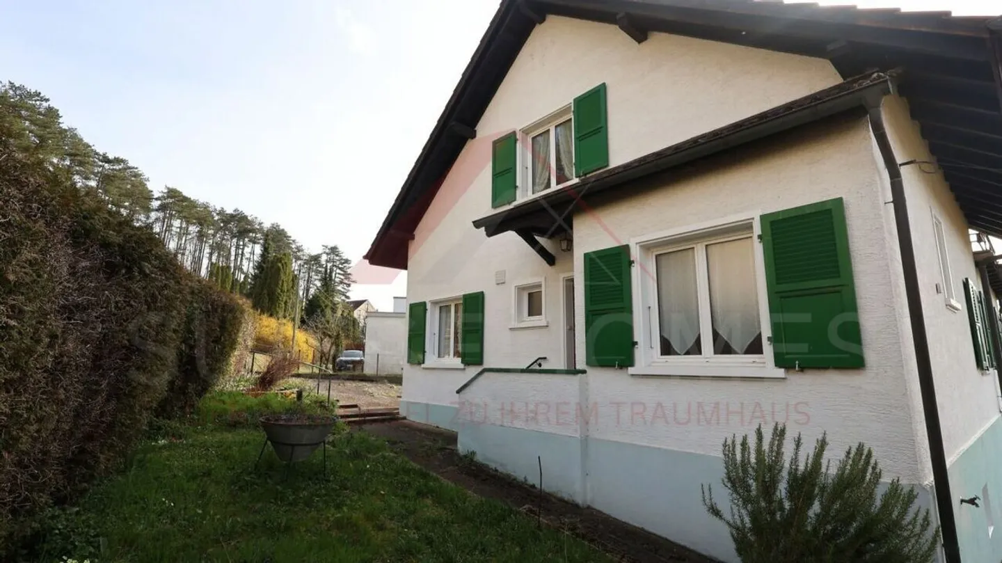 Extraordinary villa with 272 m² of living space, large plot and panoramic views - just a stone's throw from Porrentruy - Photo 20 of 21