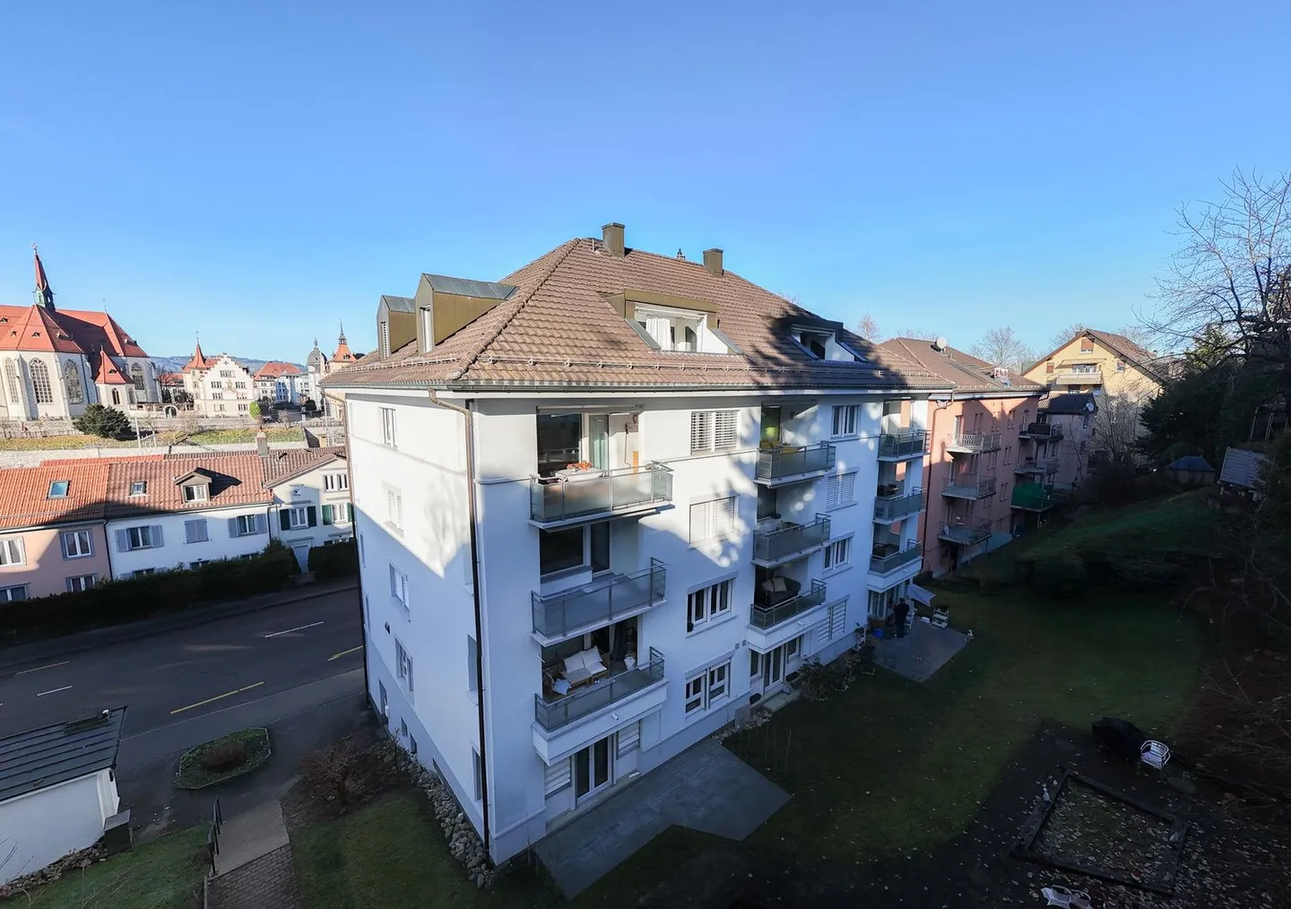 Moderne Wohnung mit grossem Balkon - Foto 2 von 8