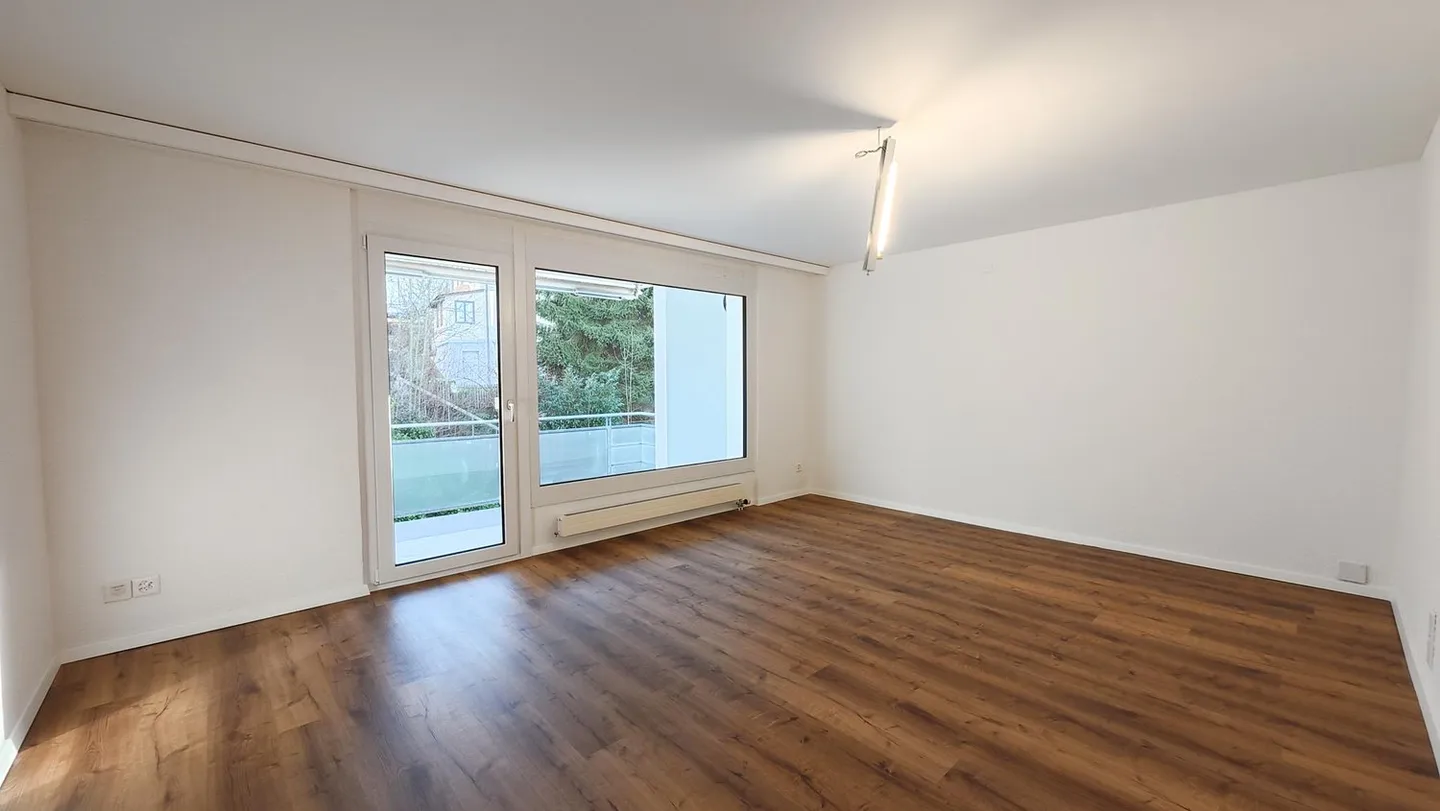 Moderne Wohnung mit grossem Balkon - Foto 5 von 8