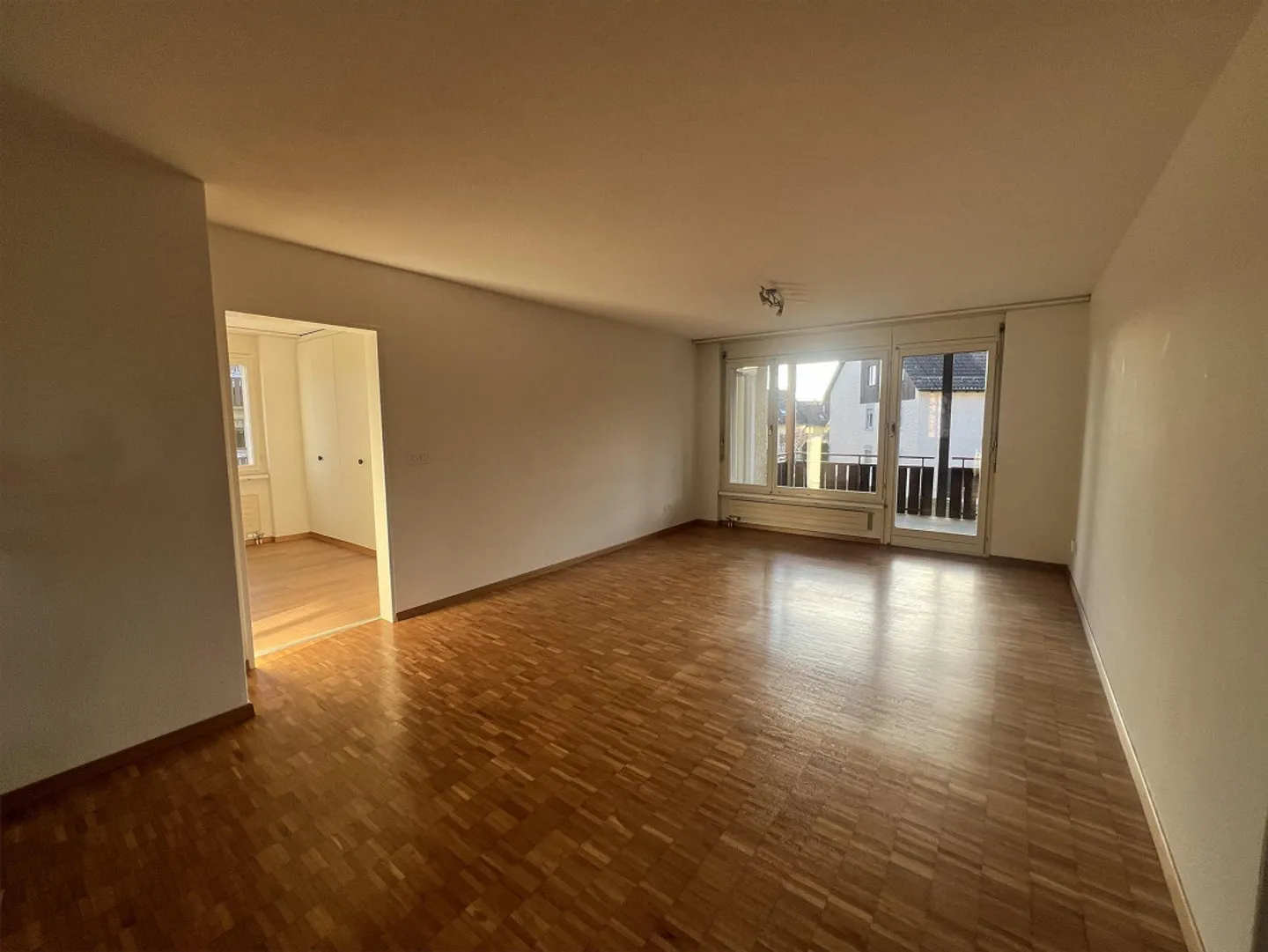 Appartement 3.5 pièces à Brüttisellen / Limité jusqu'au 30.11.2027 - Photo 2 sur 9