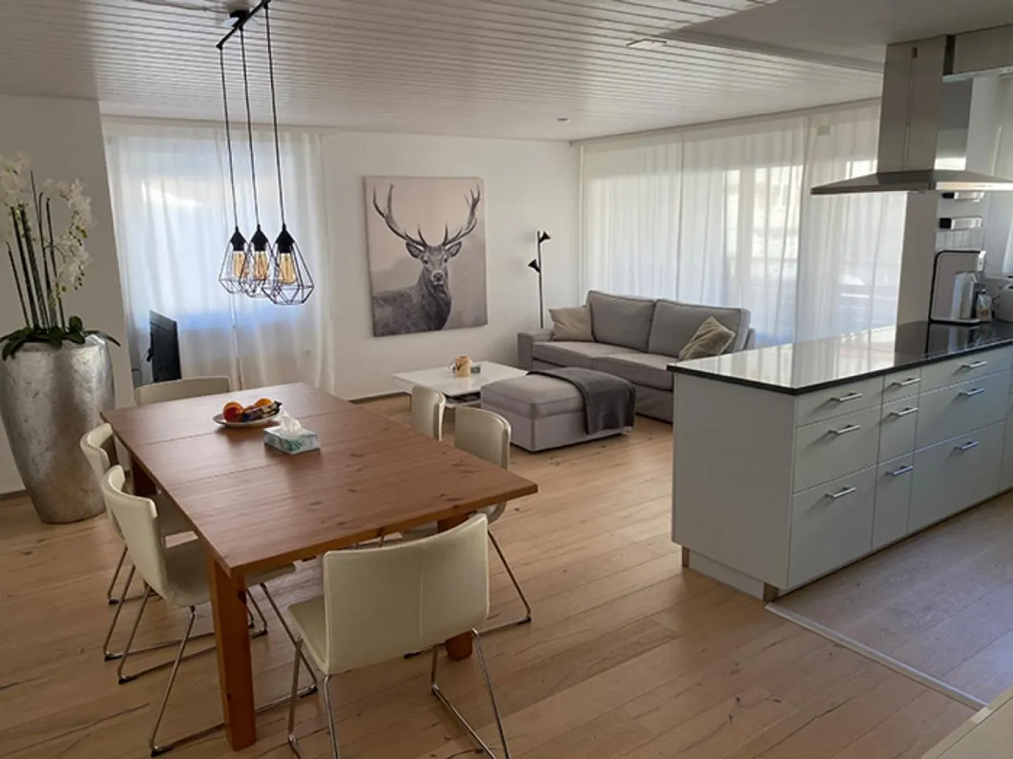 Modern 3 1/2 room apartment in immediate proximity to the ski lift and cross-country ski trails Bünda - Photo 3 of 9