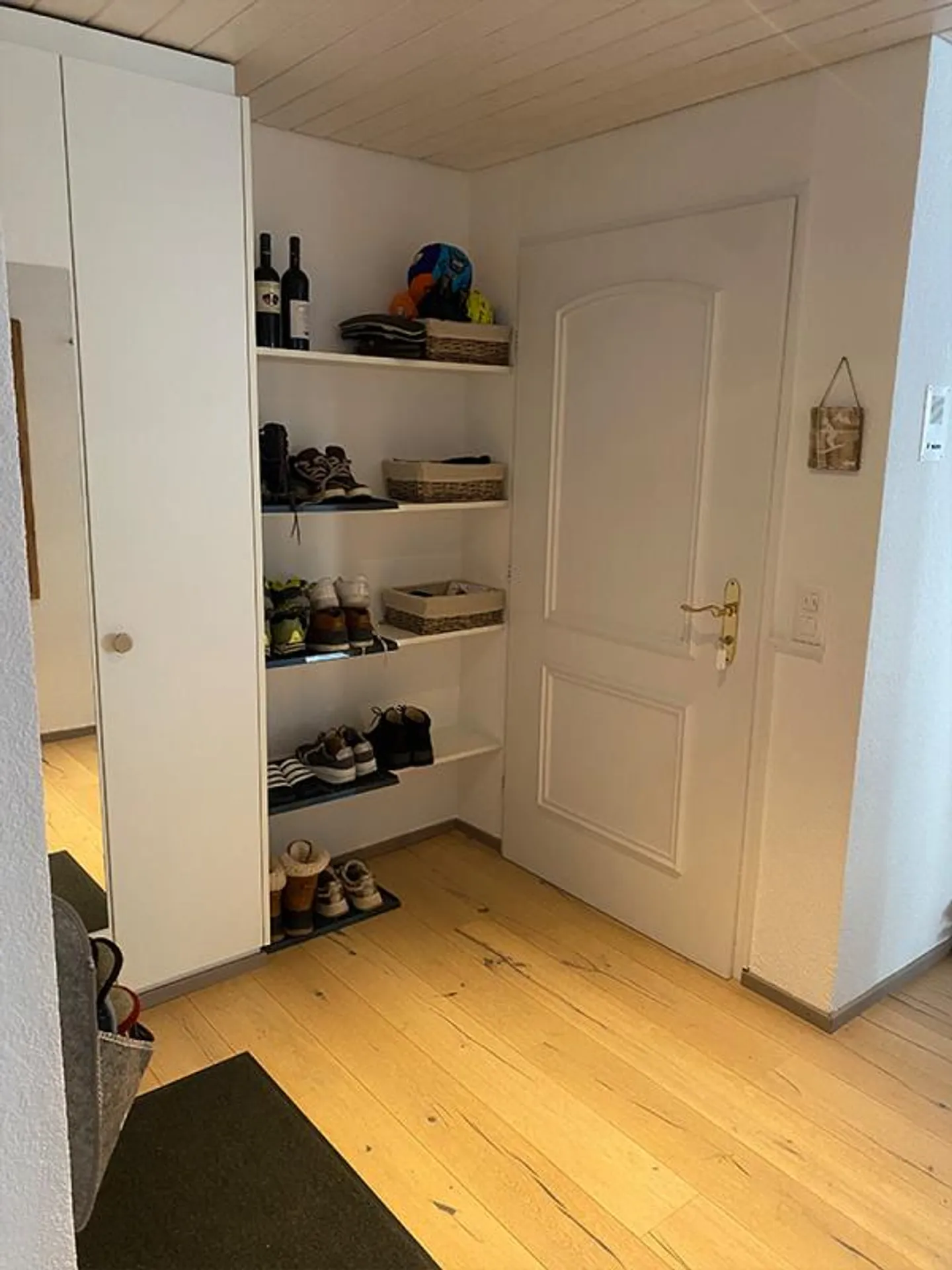 Modern 3 1/2 room apartment in immediate proximity to the ski lift and cross-country ski trails Bünda - Photo 4 of 9