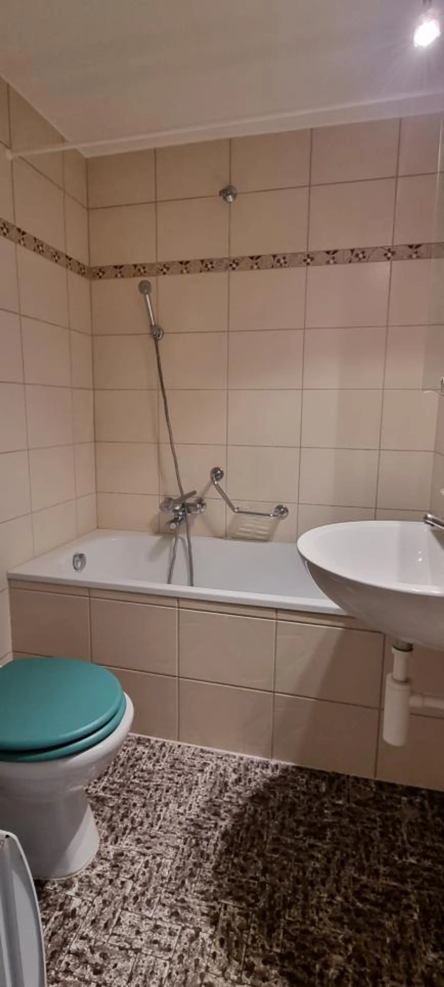 Two-room apartment on the ground floor - Photo 5 of 6