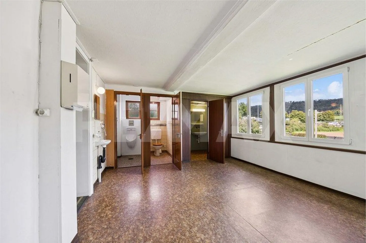 Casa residenziale e di ospitalità tradizionale con potenziale in una posizione privilegiata… - Foto 11 di 13