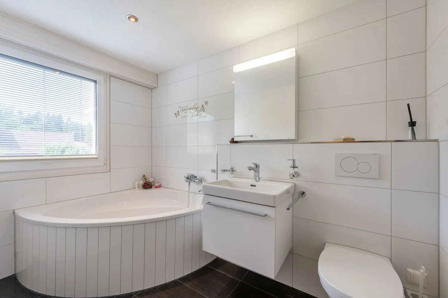 TRANQUILLO | SOLEGGIATO | FAMILIARE | MODERNO | VIVERE NEL VERDE - Foto 3 di 4