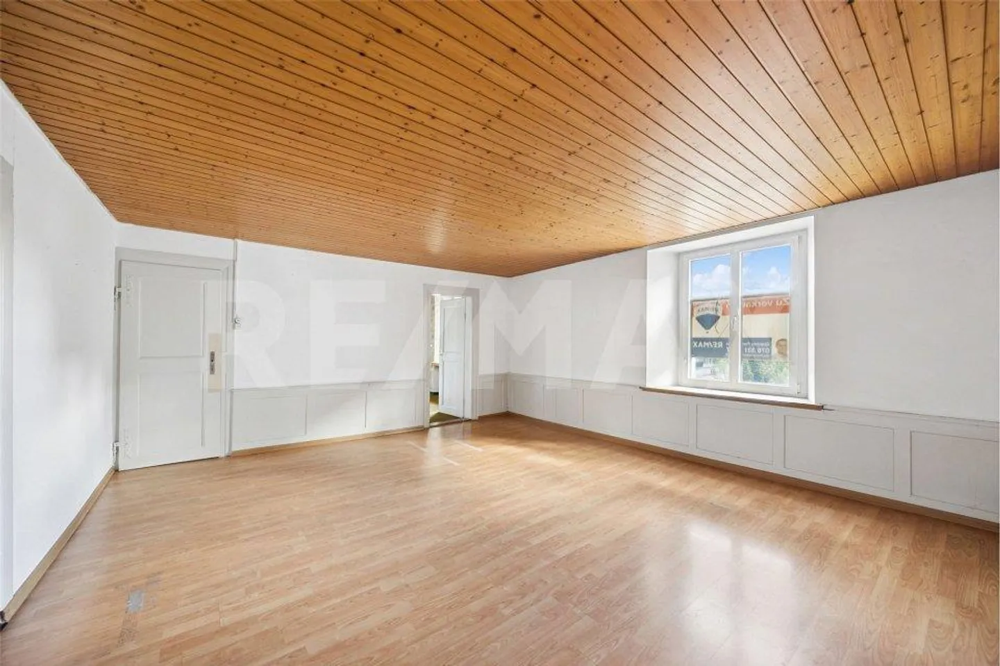 Casa residenziale e di ospitalità tradizionale con potenziale in una posizione privilegiata… - Foto 13 di 13