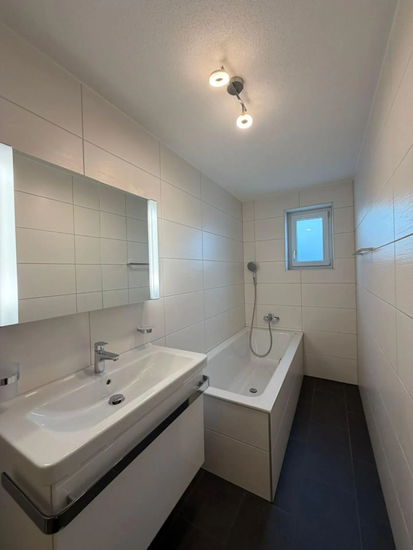 Modernes Erdgeschoss-Apartment - Foto 8 von 9