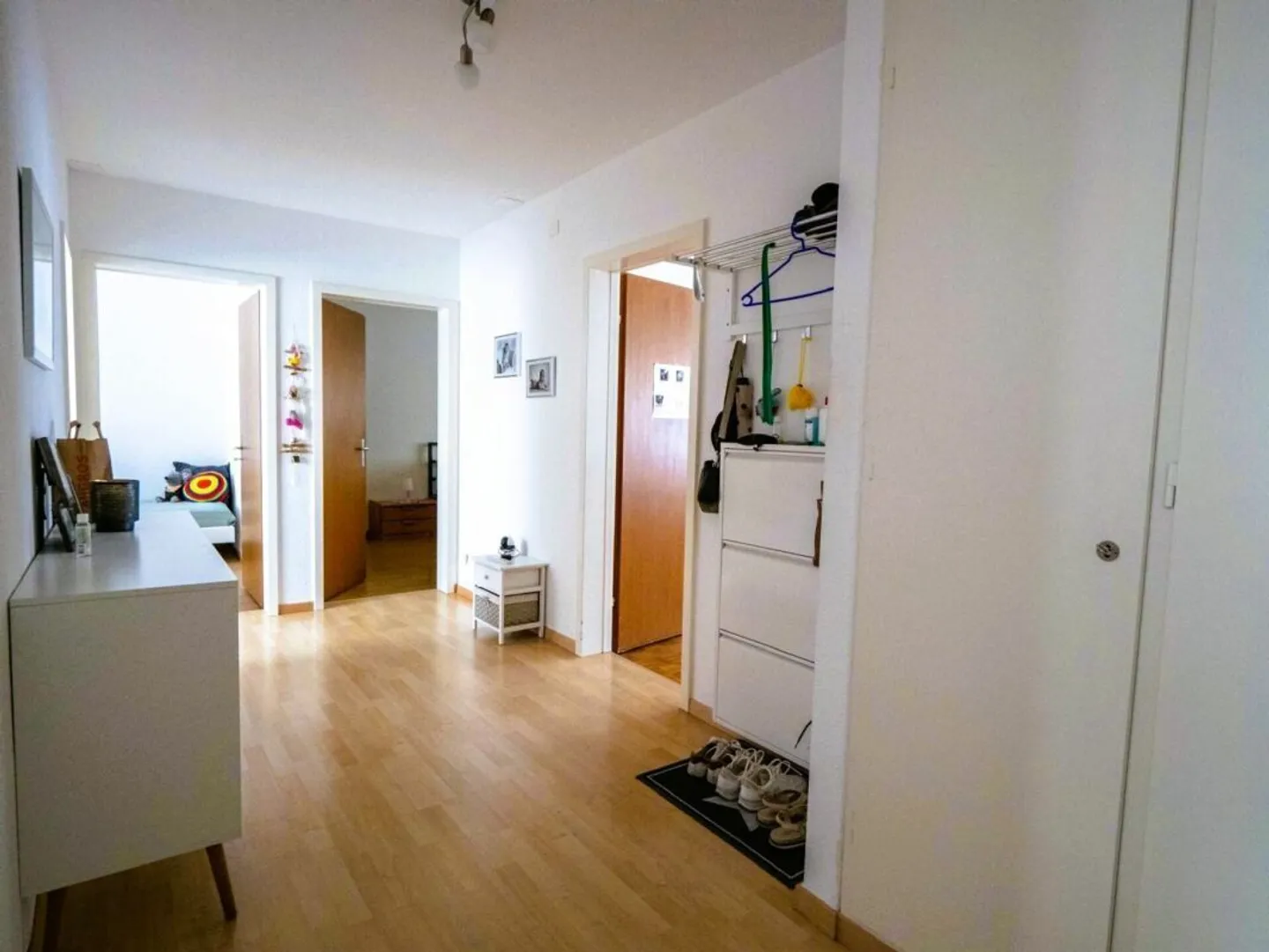 Bel appartement de 3.5 pièces avec balcon sud à Domat/Ems - Photo 3 sur 13