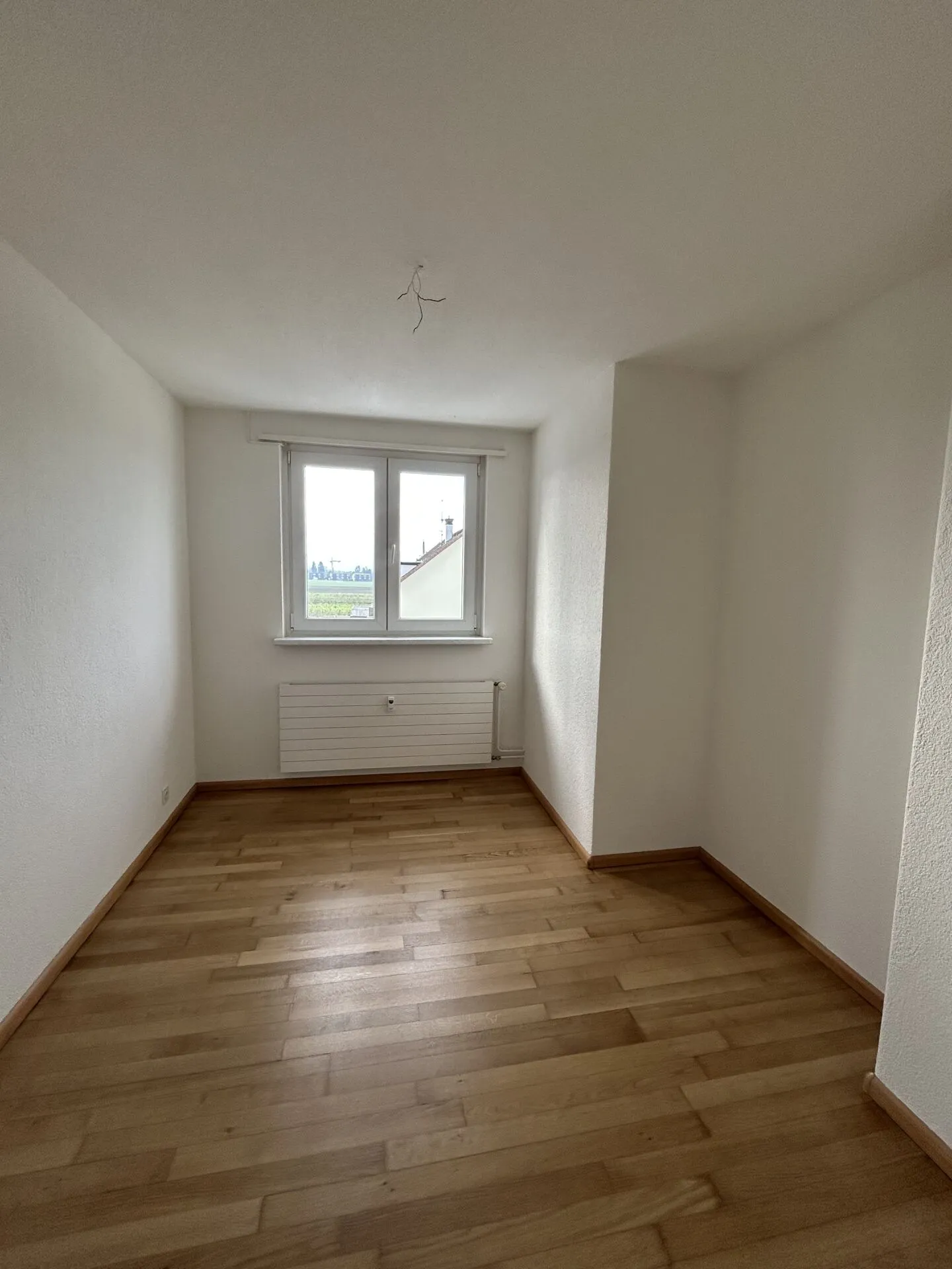 Charmante Dachwohnung mit Aussicht - Foto 4 von 6