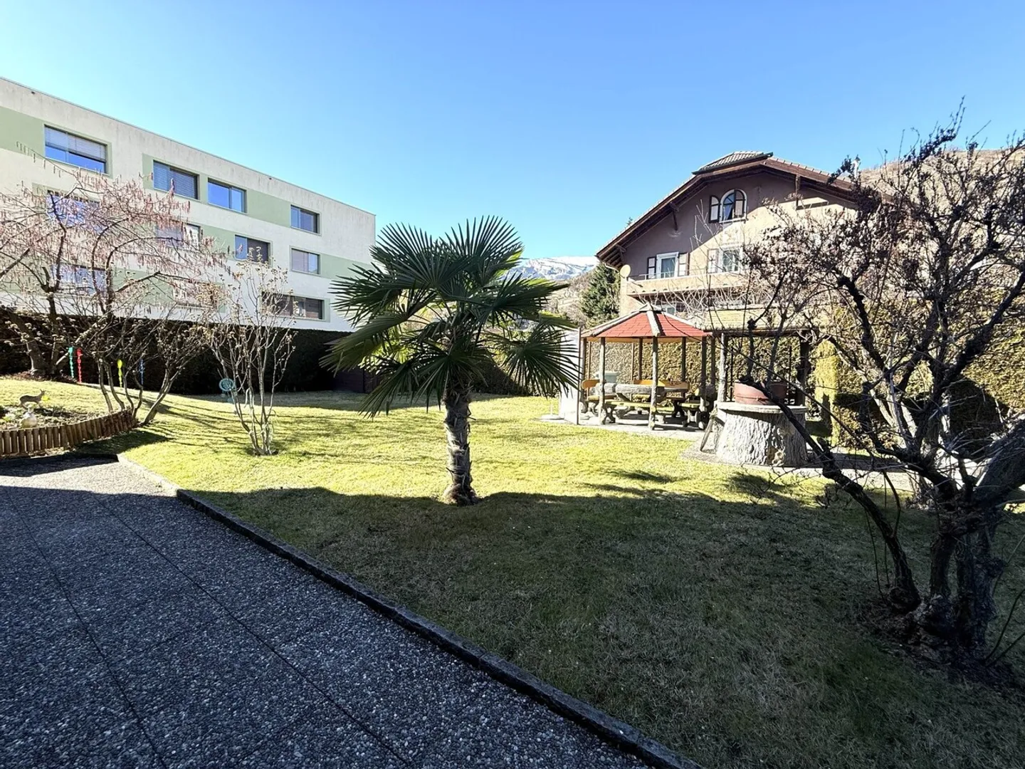 Ampio e luminoso appartamento ristrutturato di 4.5 locali al 1° piano - Foto 9 di 12