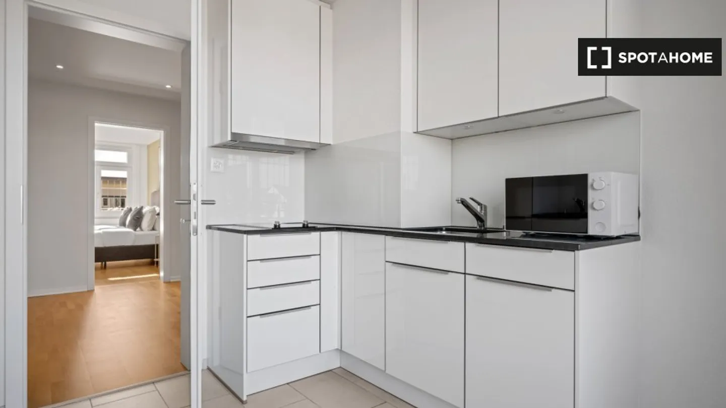 Discover, visit, and rent your new home online with complete confidence. - Photo 5 of 18