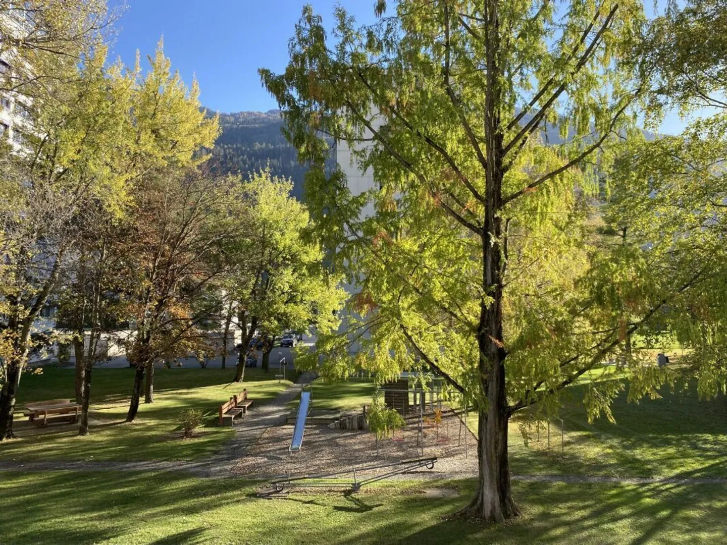 Bel appartement de 3.5 pièces avec balcon sud à Domat/Ems - Photo 5 sur 13