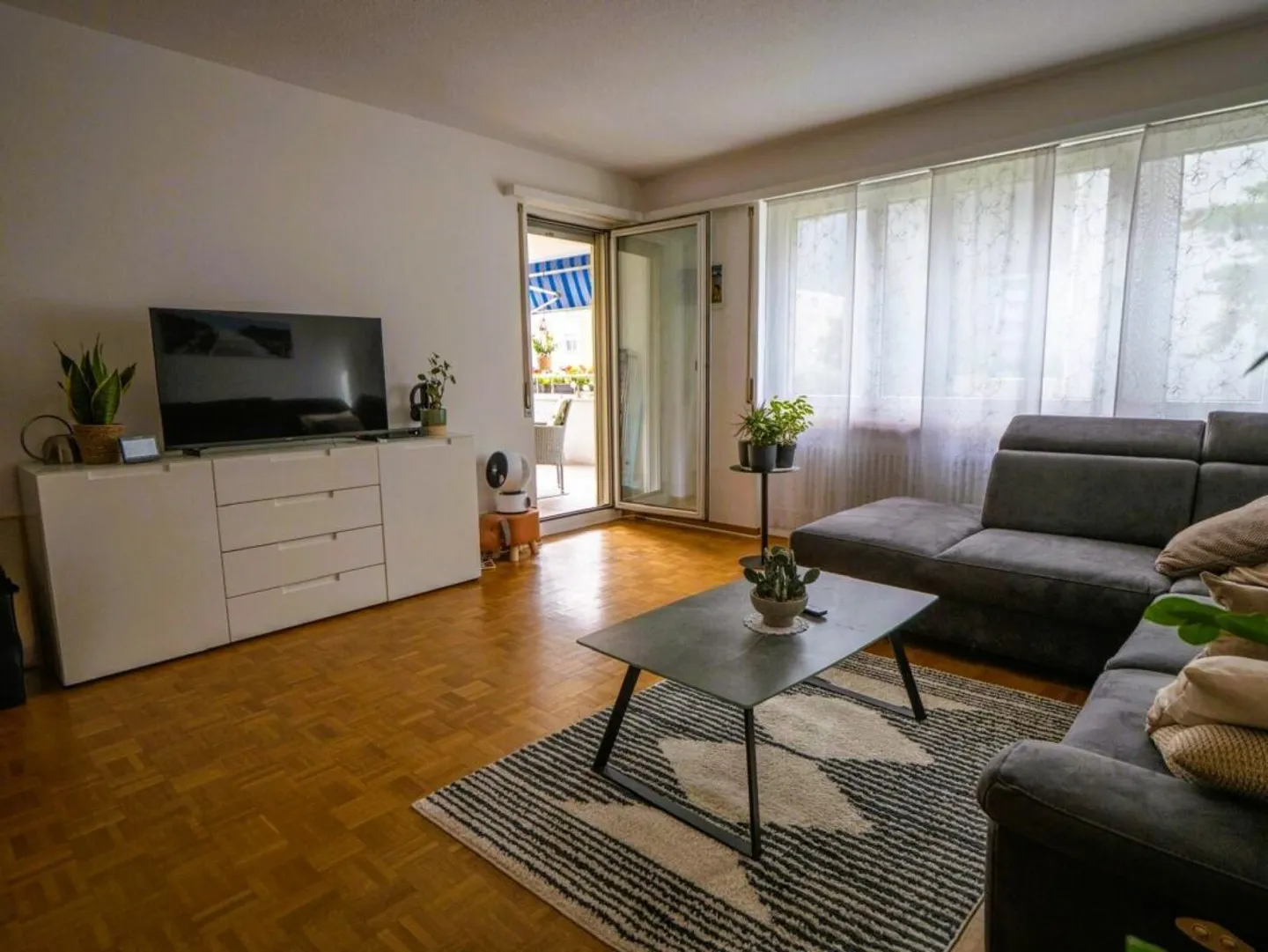 Bel appartement de 3.5 pièces avec balcon sud à Domat/Ems - Photo 7 sur 13