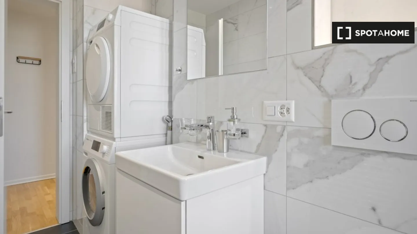 Discover, visit, and rent your new home online with complete confidence. - Photo 12 of 18