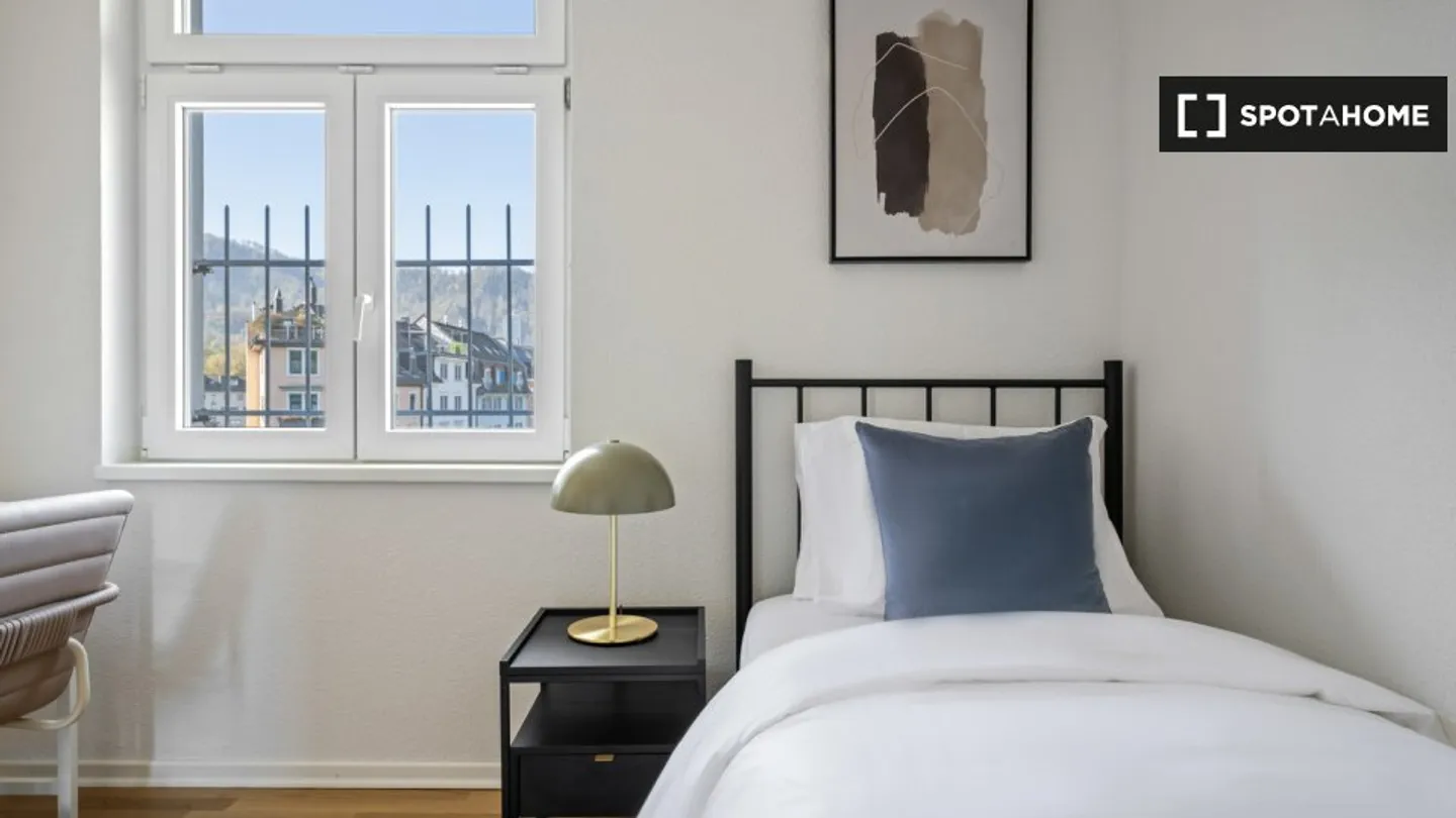 Discover, visit, and rent your new home online with complete confidence. - Photo 16 of 18