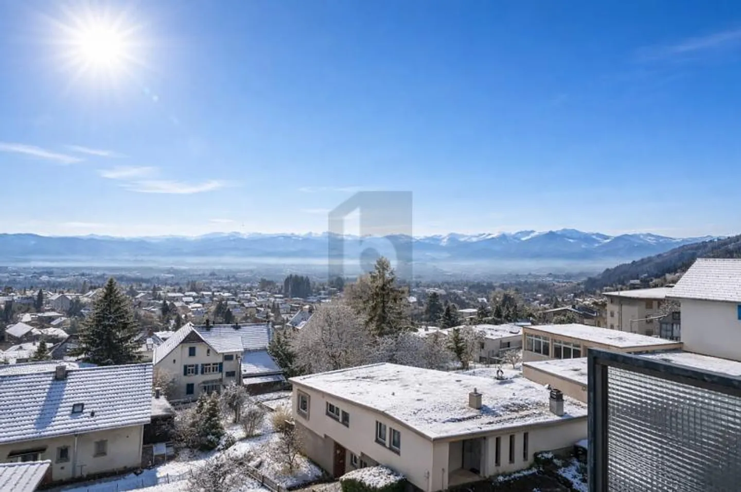 CHIC, SUNNY & WITH ALPINE PANORAMA - Photo 1 of 6