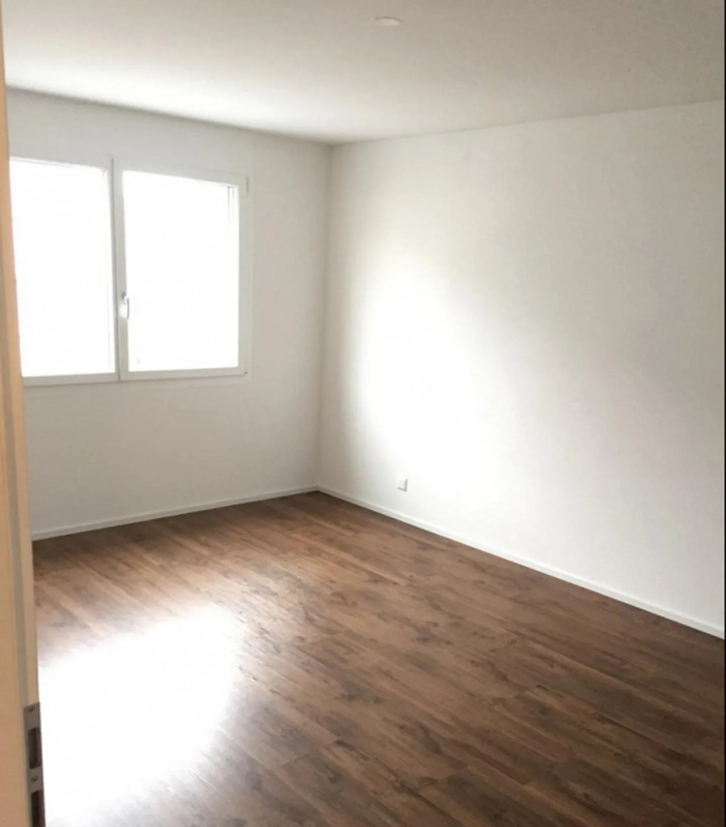 Grosszügige 3,5-Zmmerwohnung mit privatem Badeplatz - Foto 5 von 9