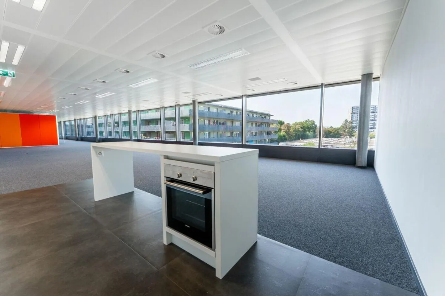 Superficie amministrativa di 292 m² al 4° piano - grandi spazi per uffici luminosi - Foto 4 di 8