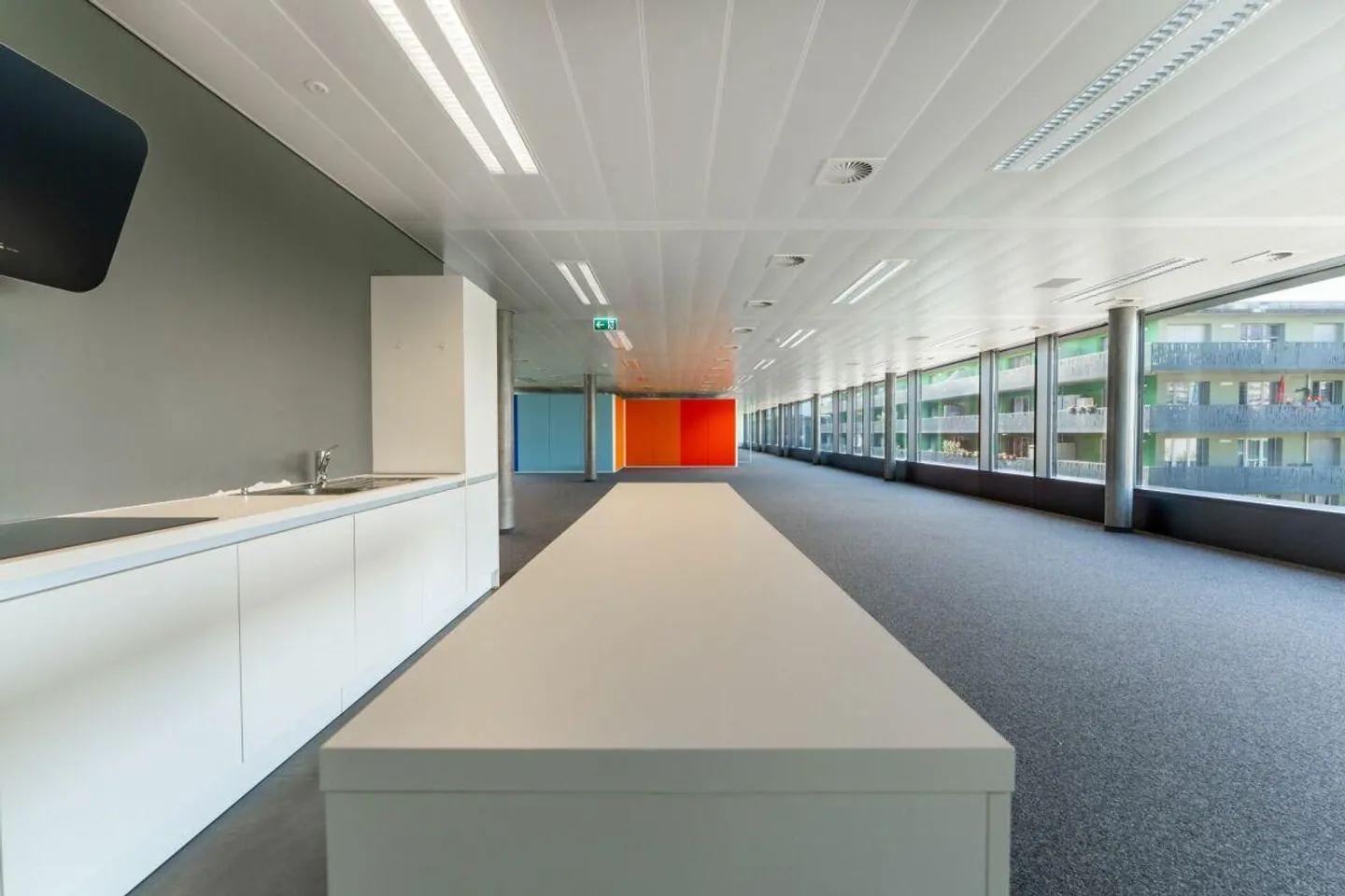 Superficie amministrativa di 292 m² al 4° piano - grandi spazi per uffici luminosi - Foto 5 di 8