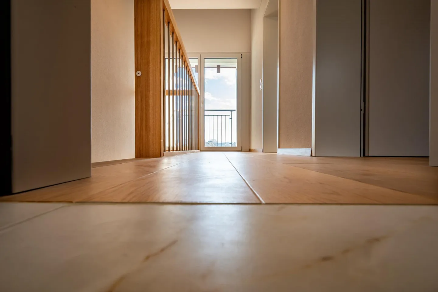 Casa bifamiliare compatta in una posizione suburbana attraente - Foto 15 di 17