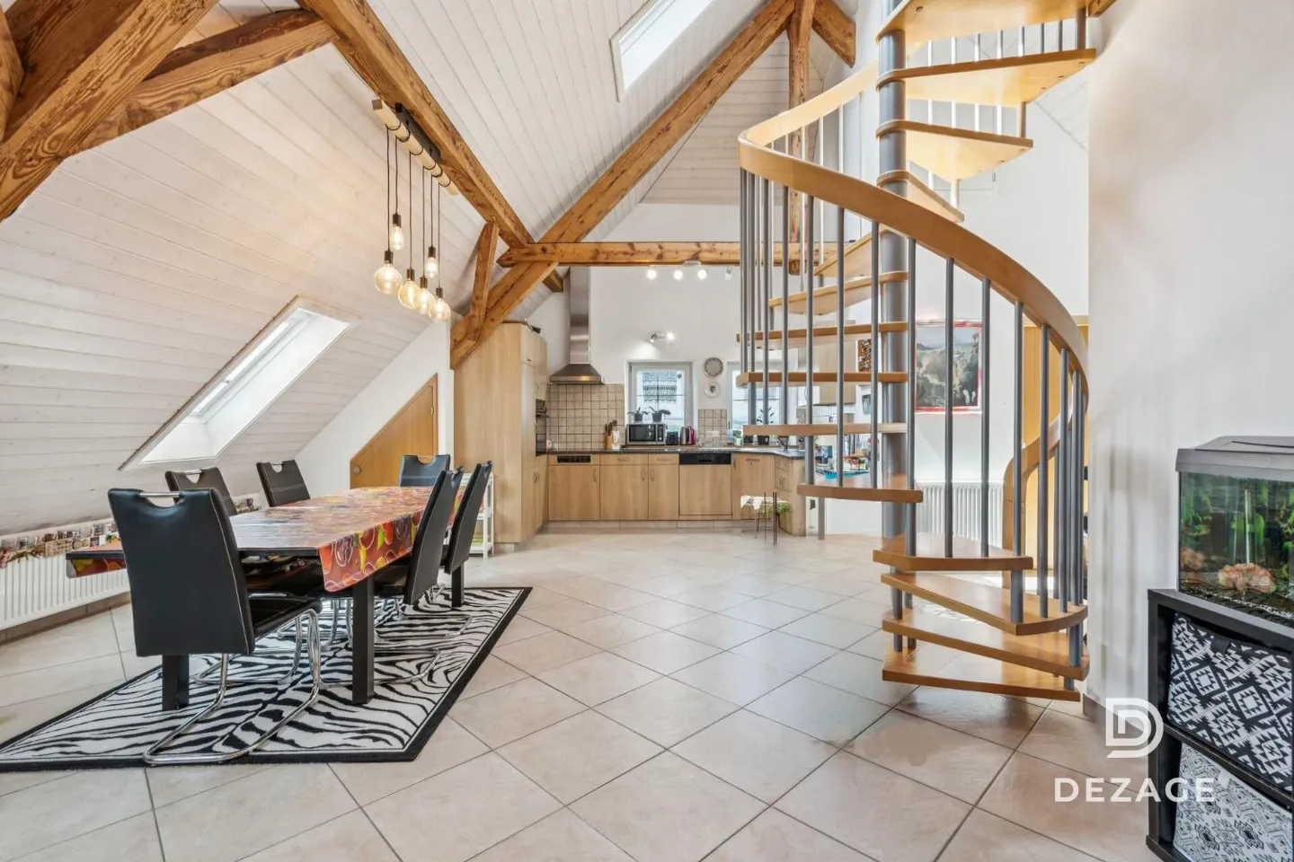 Former school from 1904 completely renovated - 3 apartments and annex, in the countryside, 35 minutes from Lausanne - Photo 3 of 11