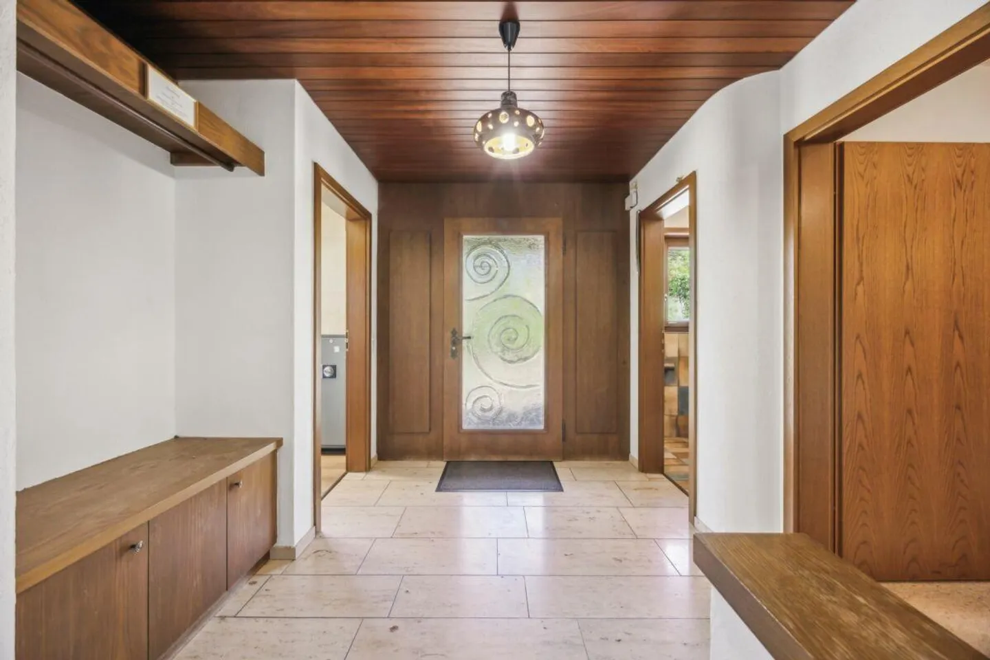 Single-family house with a separate apartment - Photo 11 of 20