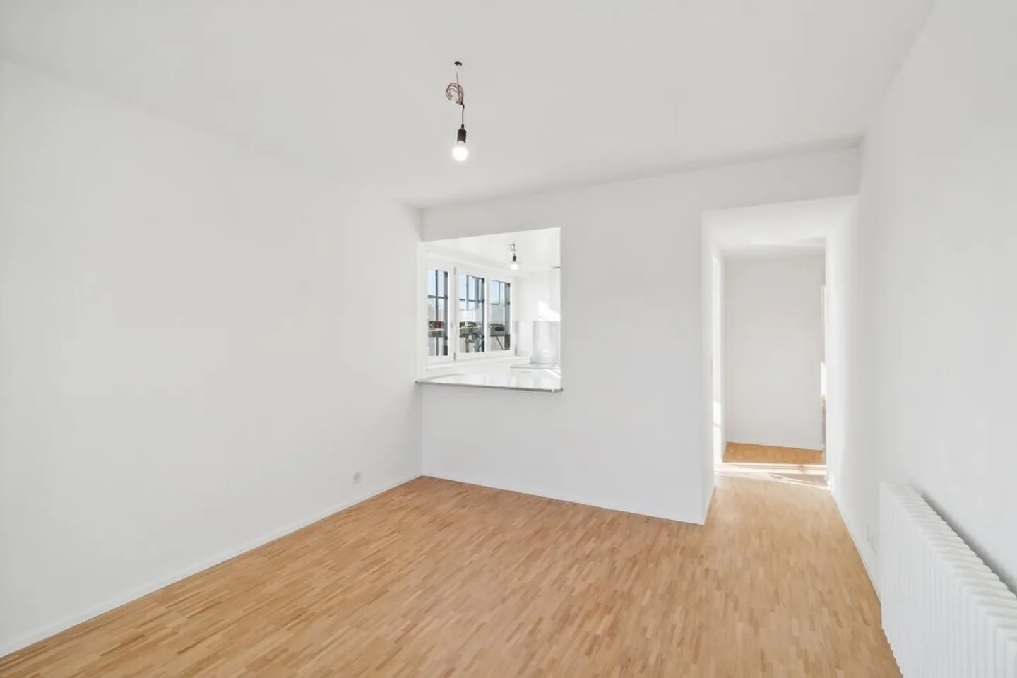 3.5 rooms fully renovated - Photo 4 of 9