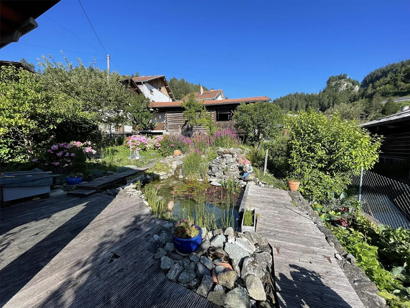 Trin Digg - Maison individuelle de 6,5 pièces avec écurie/garage et terrain de jardin (terrain à bâtir) - Photo 4 sur 6