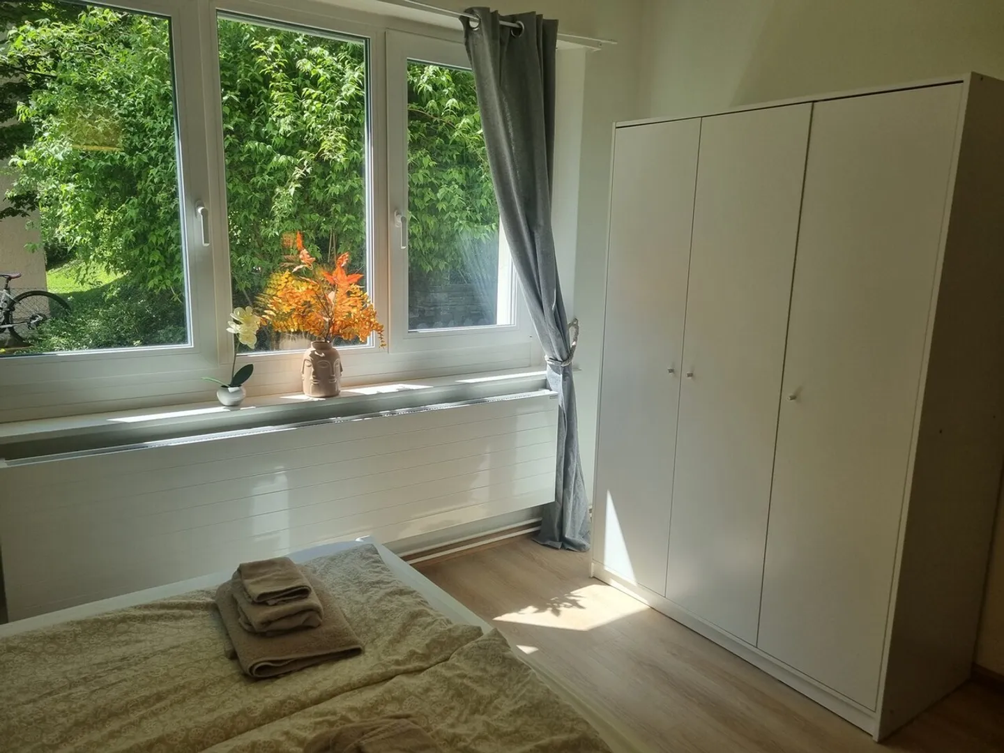 1-room apartment (renovated in 2023) in a quiet location with simple furnishings, District 3 - Photo 4 of 13