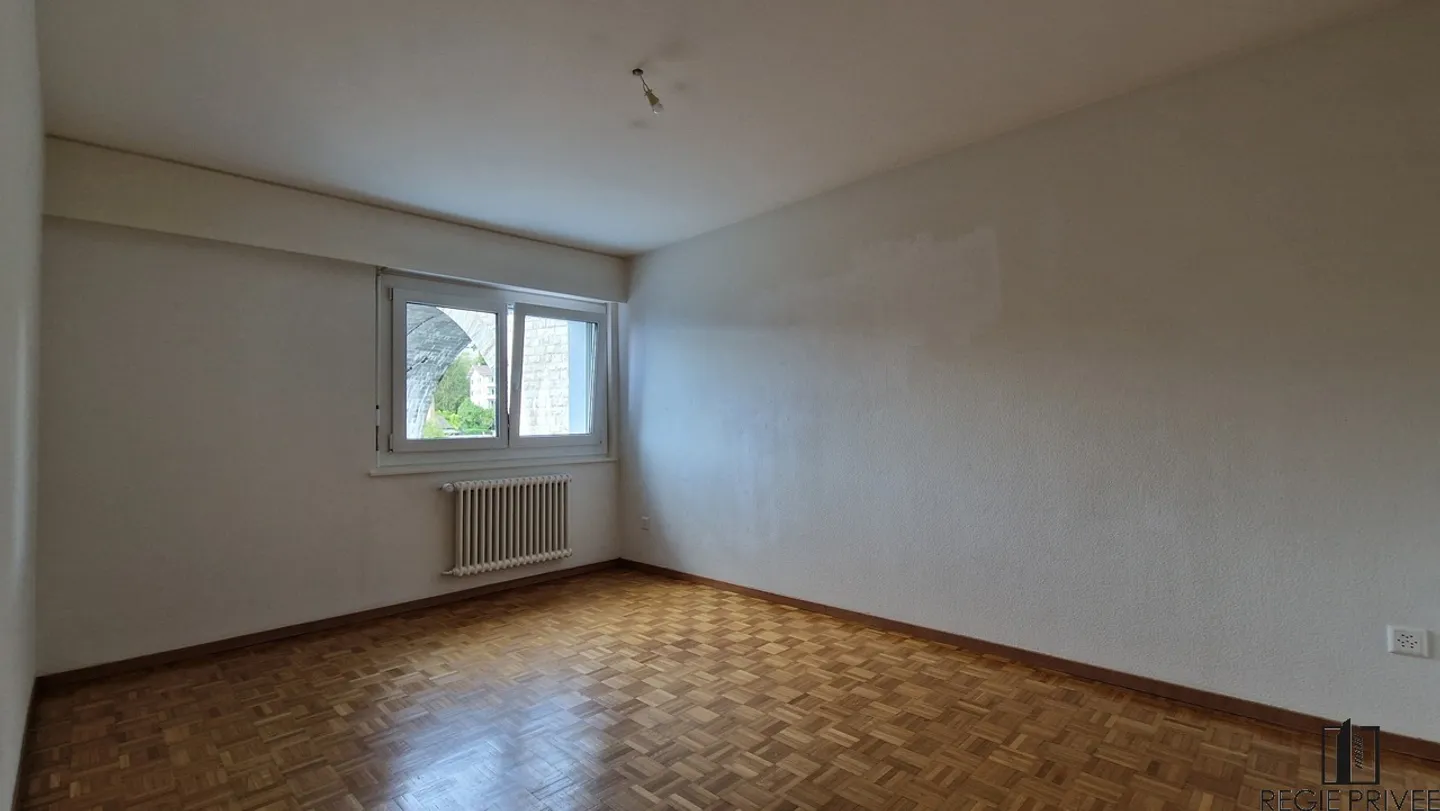 2.5-room apartment located on the edge of the Paudèze - Photo 4 of 5