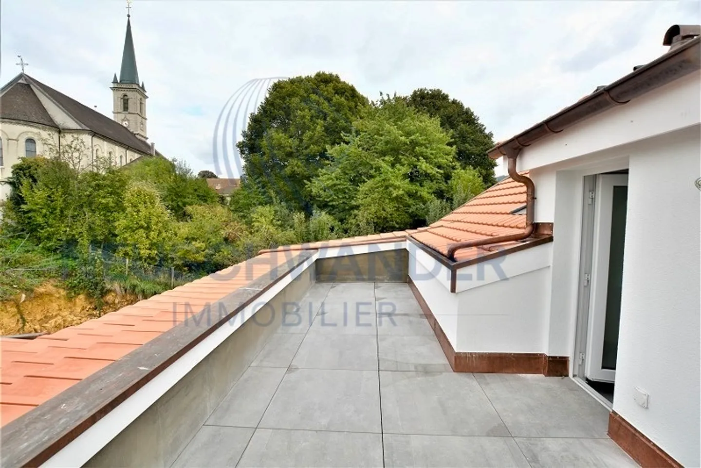Nuovo appartamento di 3,5 locali di 116 m2, centro del villaggio. - Foto 3 di 7